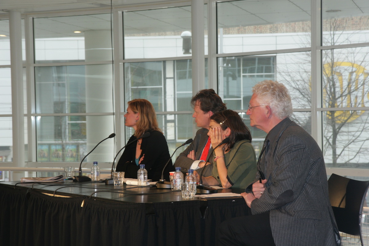 Roos Wouters, LL.M. Leonard Geluk, Dr Mei Li Vos, Dr Kars Veling